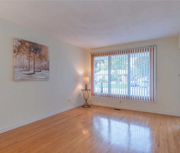 For Lease - 25 Darlington Drive, Hamilton, Ontario - Photo 2