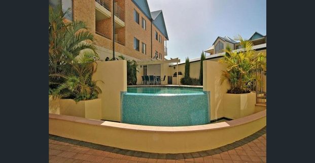 LUXURY APARTMENT IN SMALL SECURE COMPLEX - Photo 1