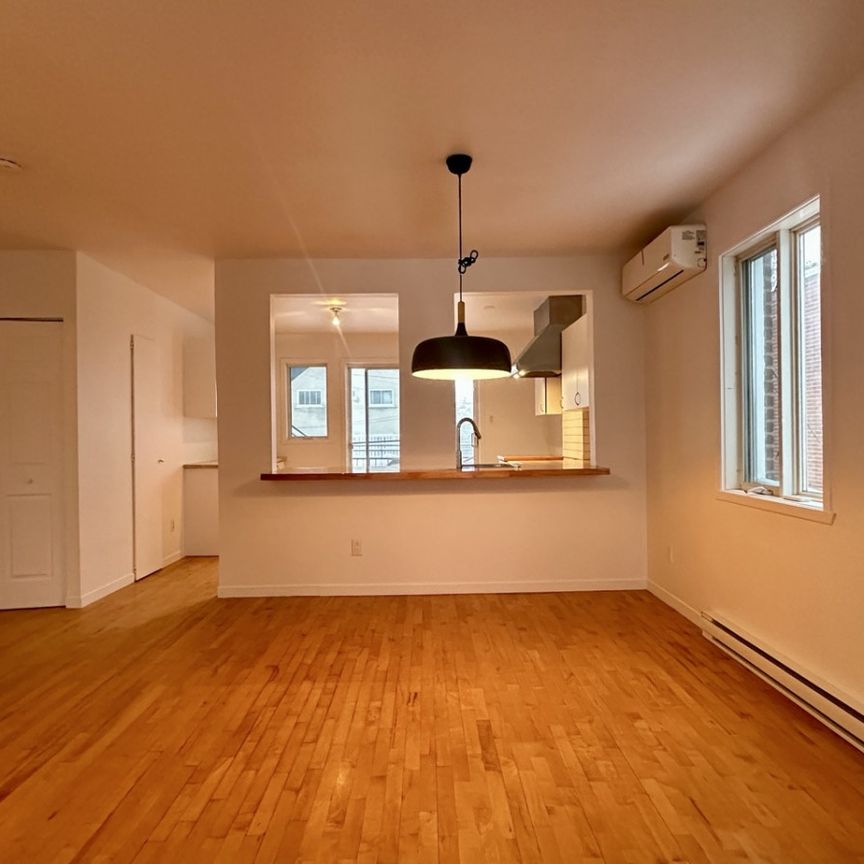 6720 27e Avenue, #2 - Photo 1