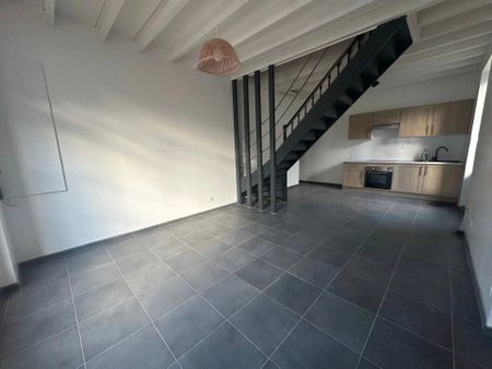 Location Appartement 4 pièces 71m² STE FOY LA GRANDE 33220 - Photo 2