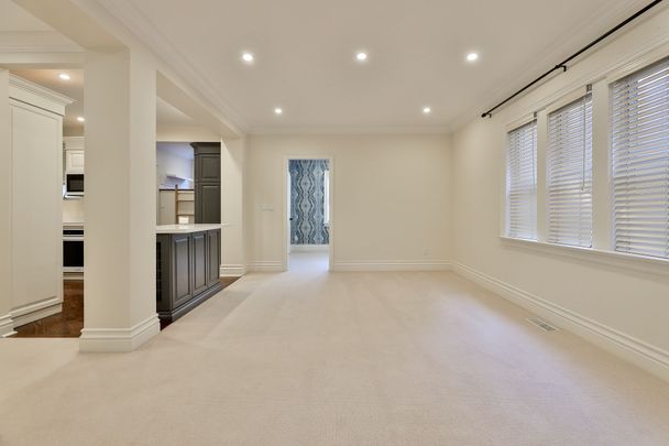 For Lease - 119 Chaplin Crescent Unit# Main, Toronto, Ontario - Photo 1