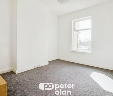 3 bedroom terraced house to rent - Photo 6