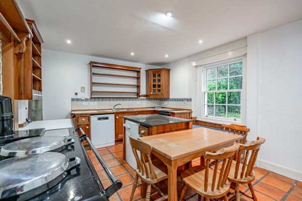 East Burnside - Photo 1