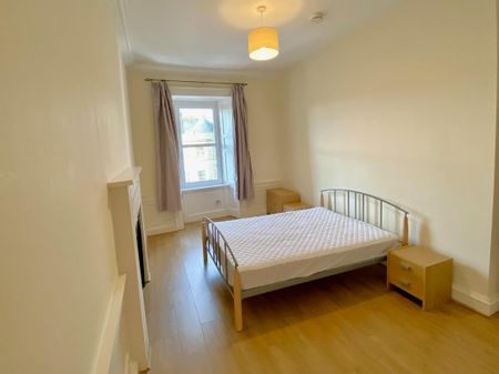 3 bedroom flat to rent - Photo 5