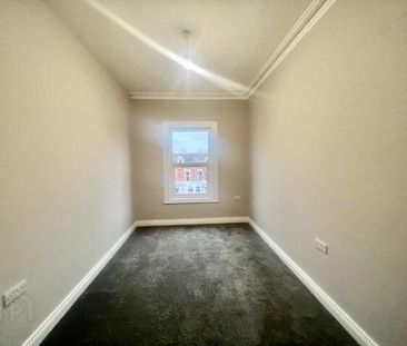 Flat 2, 49 South Parade, Belfast, BT7 2GL - Photo 2