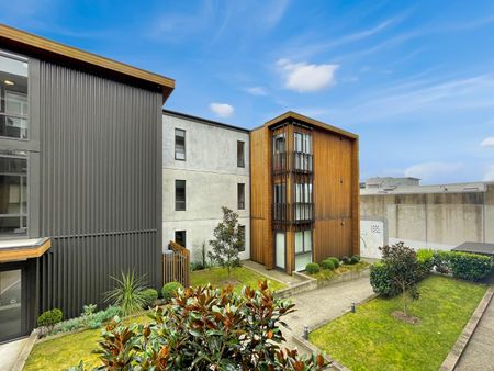 Welcome to apartment 209A in Vedado Apartments - Photo 3