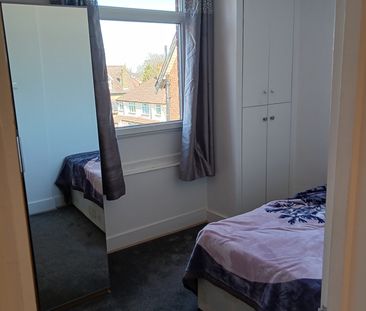 1 Bed Flat, Lower Addiscombe Road, CR0 - Photo 5