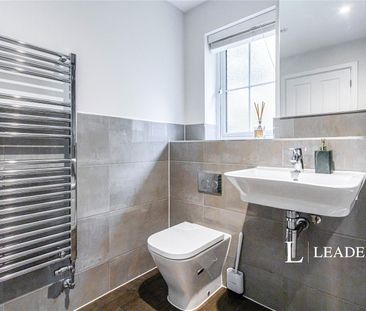 4 bedroom house to rent Thompson Way, Handcross, RH17 - Photo 5