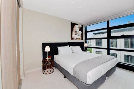 Alluring 1-bedroom apartment near Flagstaff Gardens - Photo 3