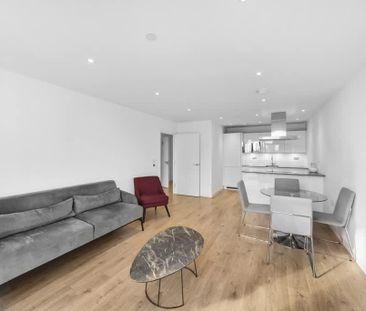 Langham House, Forrester Way, Stratford, E15 - Photo 3