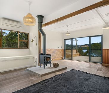 Splendid Water Views - Two Bedrooms - Peaceful Position - Photo 2