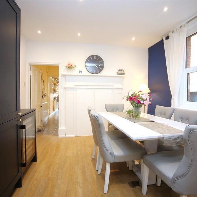 4 bedroom semi-detached house to rent - Photo 1