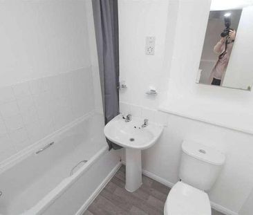 Lothersdale, Heelands, Milton Keynes, Buckinghamshire, MK13 - Photo 5