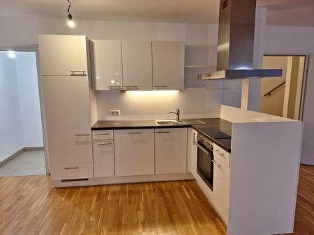 Elegante 3 Zimmer Maisonette mit Balkon in der Zollamtstraße 7 zu vermieten (inkl. Fernwärme-Akonto) - Foto 3