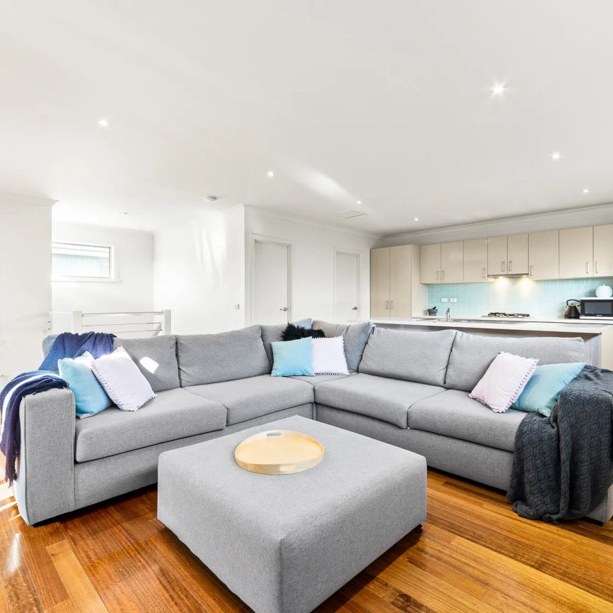 Stylish & Spacious Town Residence in Prime Location - Photo 1