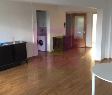 Apartament 3 camere, spatios, luminos si linistit, cu vedere spre parc si lac - Fotografie 3
