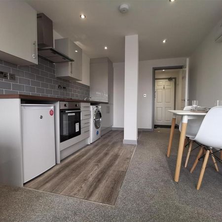 1 bedroom flat to rent - Photo 3