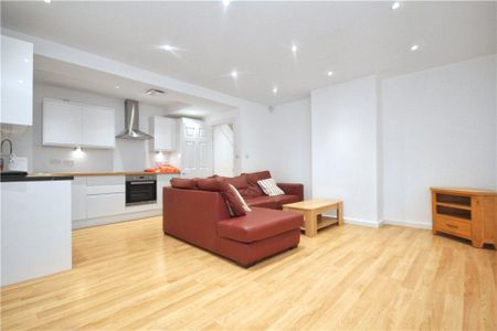 5 bedroom terraced house to rent - Photo 5