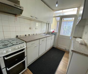 3 bedroom terraced house to rent - Photo 5