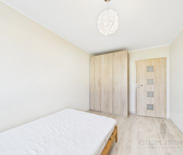 Dwa pokoje z garażem na strzeżonym osiedlu - Zdjęcie 1