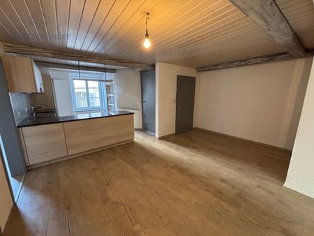 Spacious 5.5-room apartment for rent in the heart of Porrentruy - Photo 2