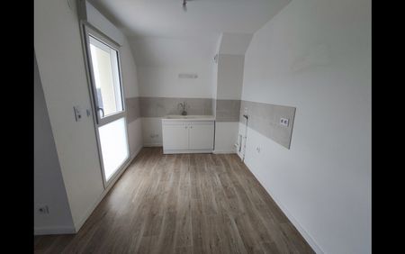 Location Appartement 3 pièces 72 m² SAINT-PIERRE-DES-CORPS - Photo 4