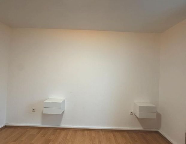 Schöne Wohnung mit Einbauküche & Extras – Nachmieter gesucht - Foto 1