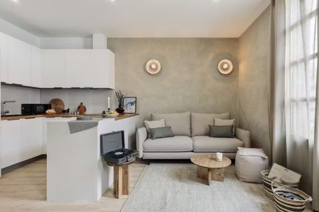 Carrer de Sepúlveda, Barcelona, Catalonia 08015 - Photo 3