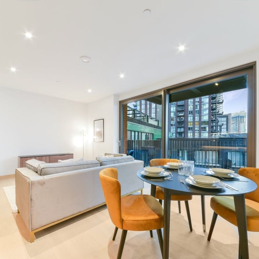 1 Bed Flat, Viaduct Gardens, SW11 - Photo 1