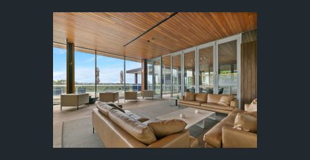 LUXURY HOTEL-LIKE 2 BED APARTMENT - Photo 5