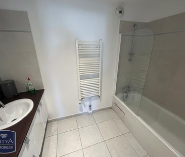 Location Appartement 3 pièces 80m² AVIGNON 84000 - Photo 4