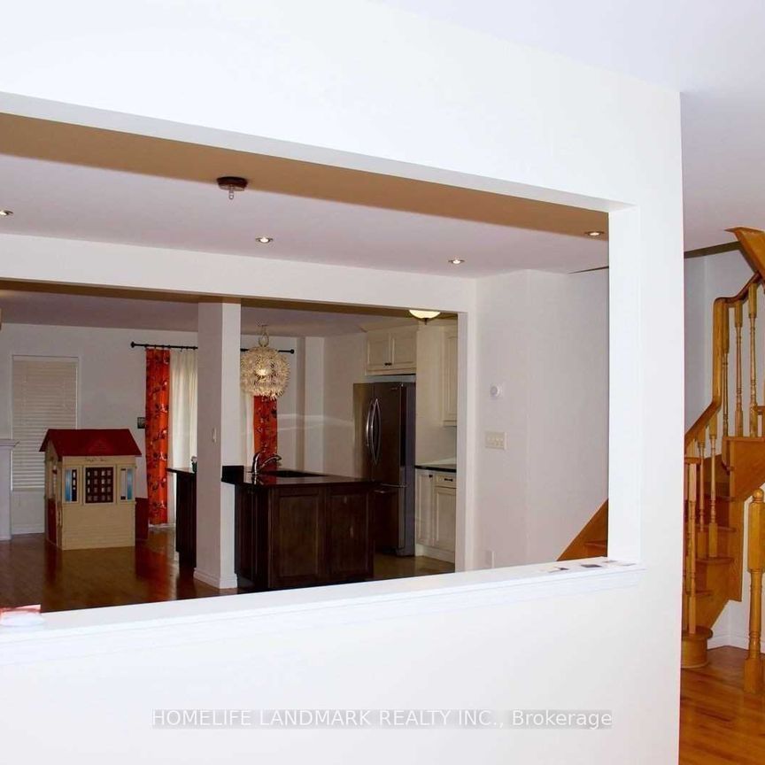 For Lease - 103 Sunridge Street, Richmond Hill, Ontario - Photo 1