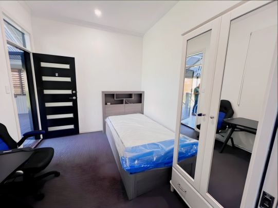 Master room-R5 - Photo 1