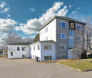 Chambre meublée tout Inclus avec Wi-Fi, stationnement, buanderie gr... - Photo 1