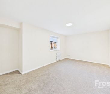 Lowestoft Drive, Slough, Berkshire,SL1 - Photo 5