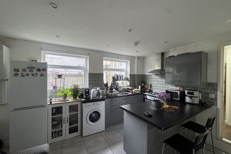 Gordon Road, CARDIFF - Photo 4