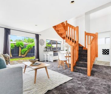 Modern Living on Naylor - Photo 3