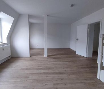 4-Zi.-Maisonette-Wohnung im Dachgeschoss mit Balkon! - Foto 2