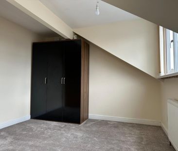 4 bedroom House To Let - Photo 5