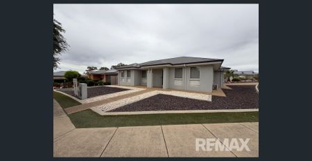 Modern Comfort Meets Convenience - Photo 3