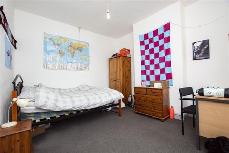 4 bedroom house to rent - Photo 3