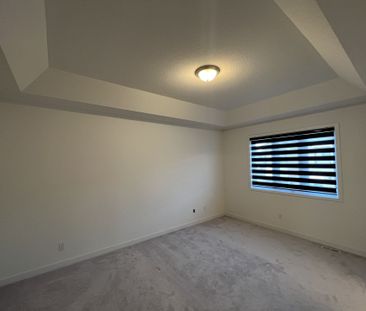 For Lease - 111 Hilts Drive, Richmond Hill, Ontario - Photo 2