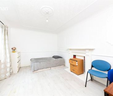 6 bedroom semi-detached house to rent - Photo 4