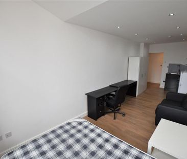 Studio to rent - Photo 3