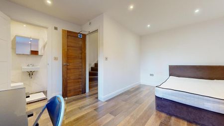 5 bedroom townhouse to rent - Photo 4