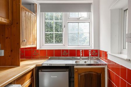 1 bedroom ground floor flat to rent - Photo 5