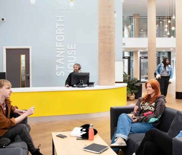 Medium Standard Double Ensuite - Photo 3