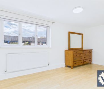 House to Rent: Woolacombe Way, UB3 - Photo 6