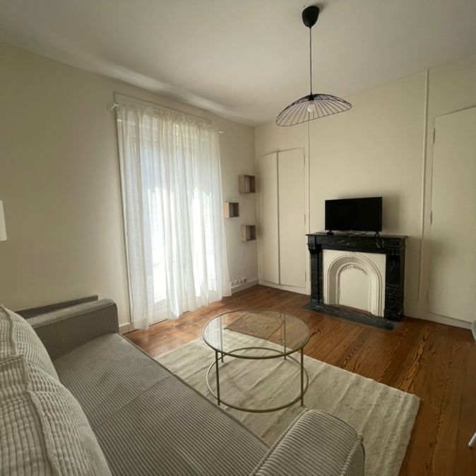 Location Appartement 1 pièce 24m² - Photo 1