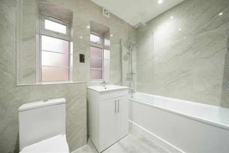 Shoot Up Hill, Cricklewood, NW2 - Photo 2